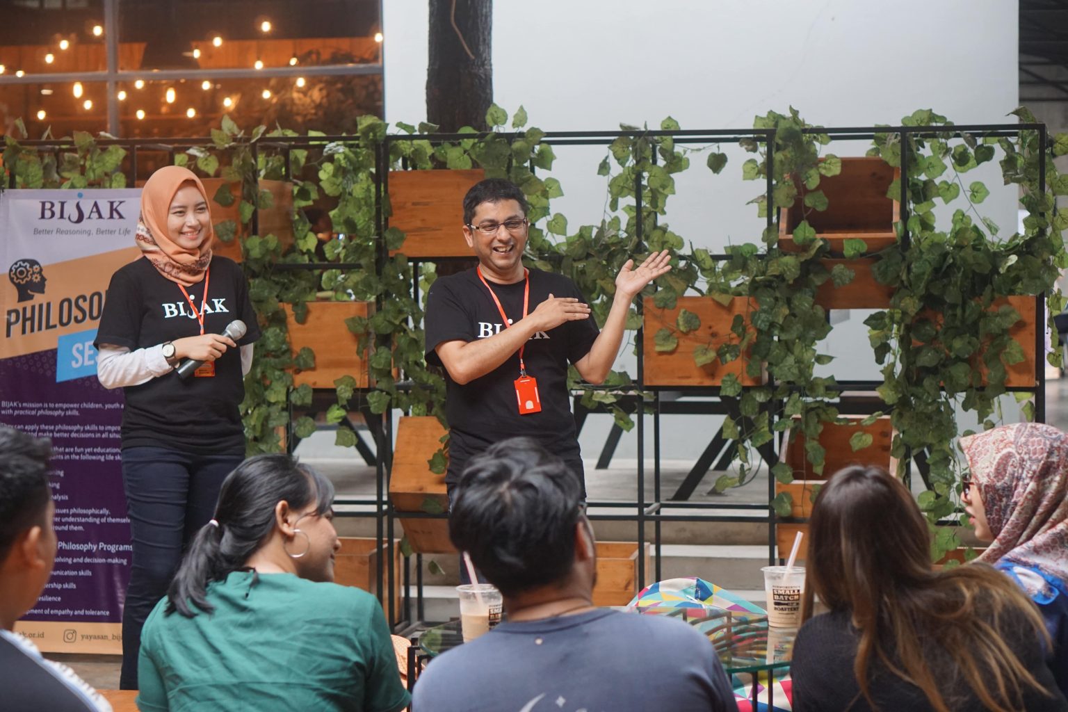 Nageeb summarises the main points raised by participants.