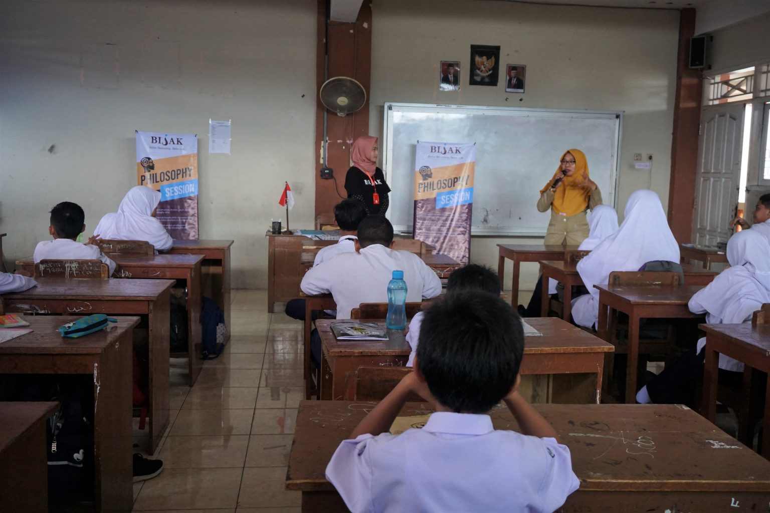 Ms Rufi gives a feedback on the Philosophy Session.